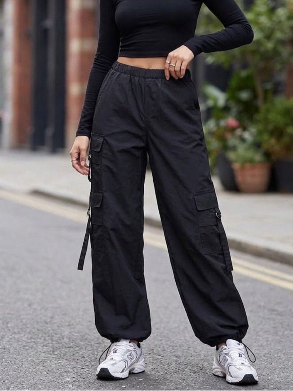 Zara Women’s Size Small High Rise Wide Leg Cargo Parachute Pants Black